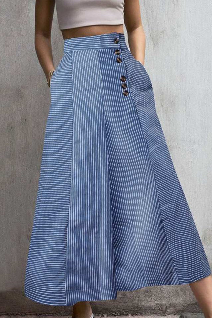 Khadija | Jupe-culotte cintrée - Pantalon large stylé - Rayé - Cropped with Button Detail - Image 3