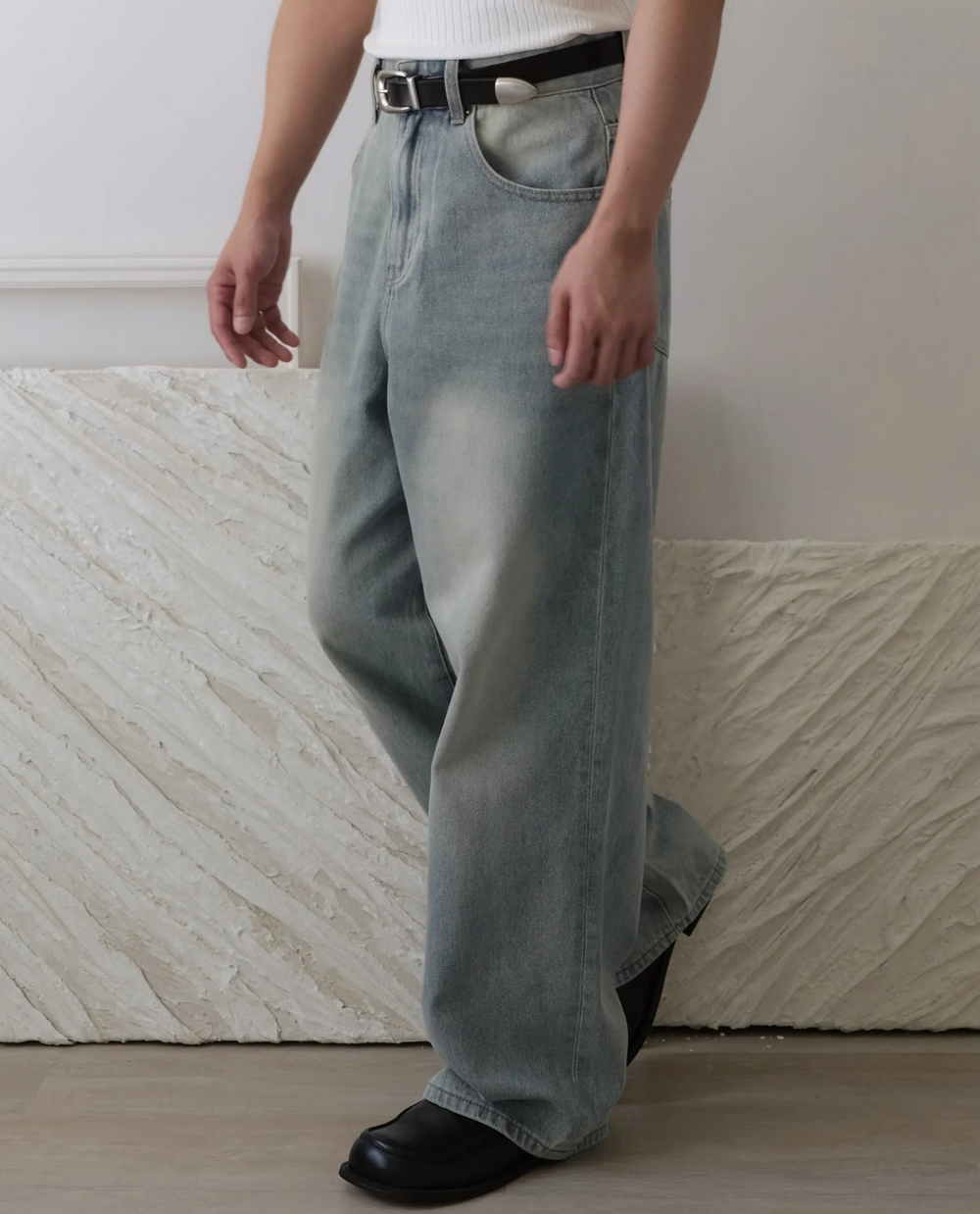 Men's Relaxed Jeans | Washed & Easy Fit 2