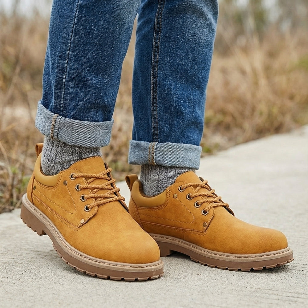Men's Lug Sole Outdoor Boots Padded Collar Matte Finish 2